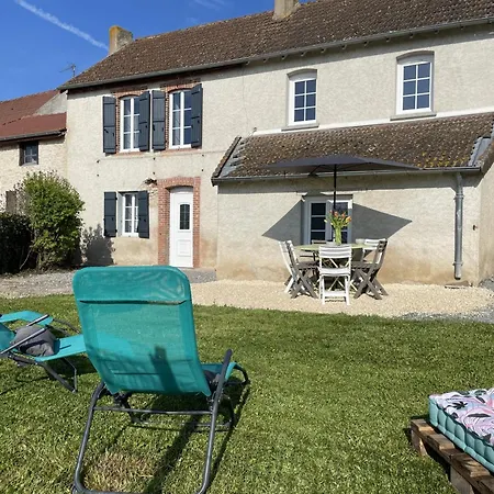 Contemporain Pour 4 Avec Piscine Chauffee Et Bureau A Proximite Des Sites Historiques - Fr-1-489-444 Nyaraló