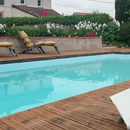 Landhaus Contemporain Chaleureux Pour 4 Avec Piscine Partagee - Fr-1-489-444