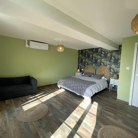 Contemporain Chaleureux Pour 4 Avec Piscine Partagee - Fr-1-489-444 Landhaus