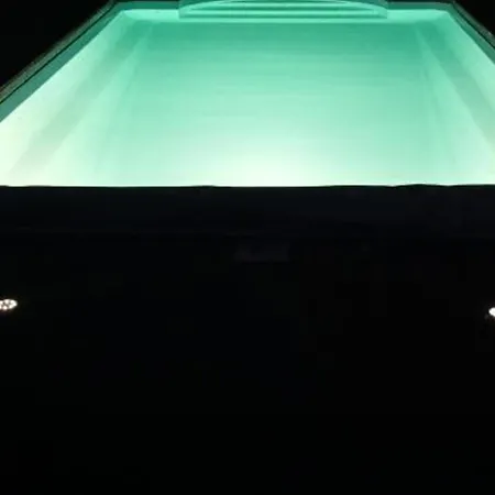 Contemporain Chaleureux Pour 4 Avec Piscine Partagee - Fr-1-489-444 * Louchy-Montfand