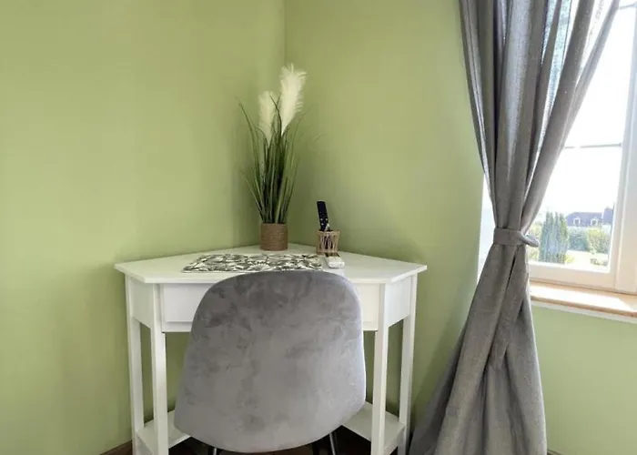 Дом отдыха Contemporain Chaleureux Pour 4 Avec Piscine Partagee - Fr-1-489-444 *